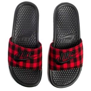 Nike Benassi JDI Slides
